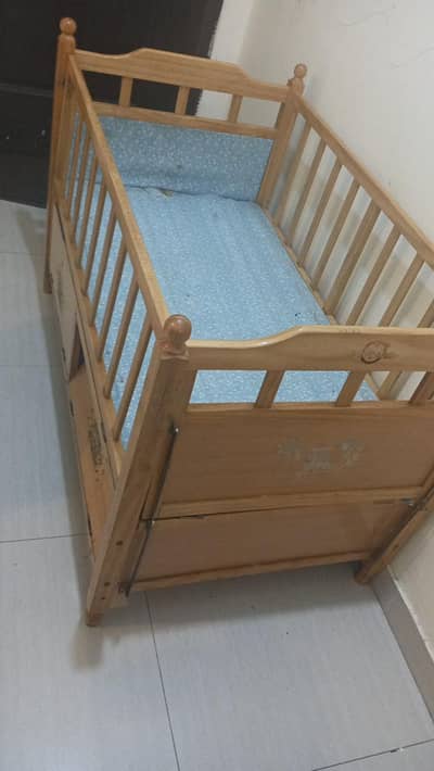 baby cot