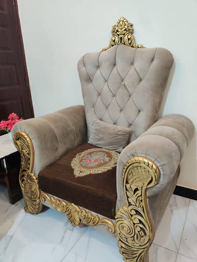 seven seatr sofa set location karchi