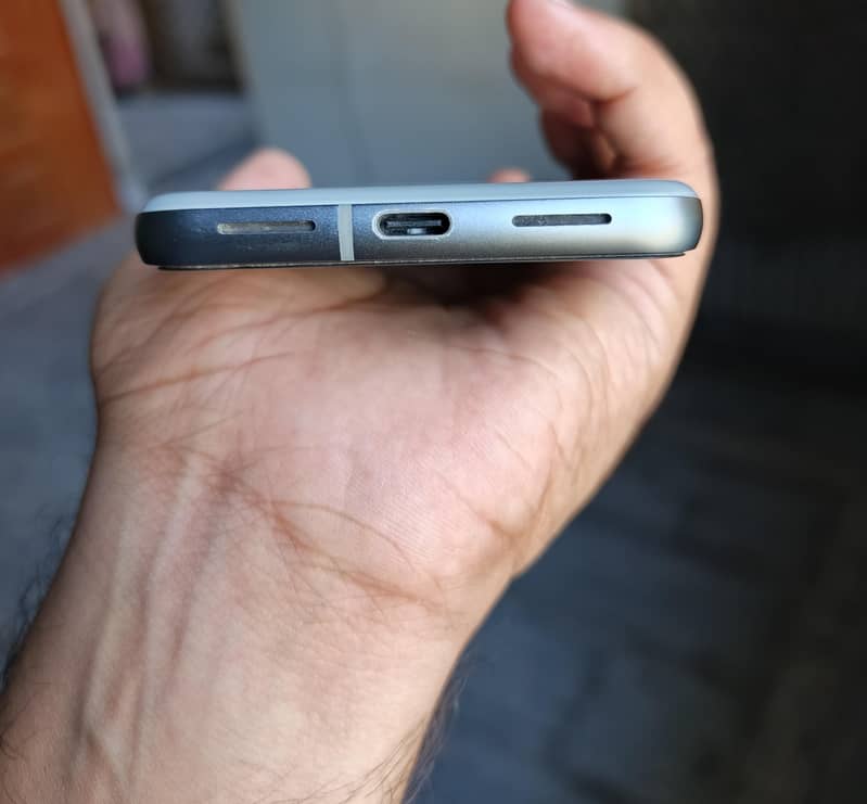 Google Pixel 8 5