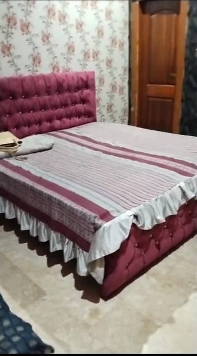 Bed for sell in a very good condition with Diamond Metres. . .