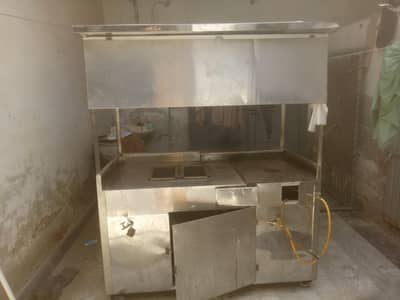 STAINLESS STEEL FOOD CART WITH COMPLETE SETUP.