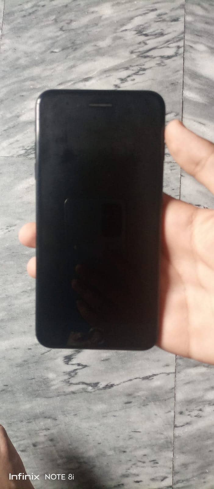 Apple iPhone 7 Plus 3