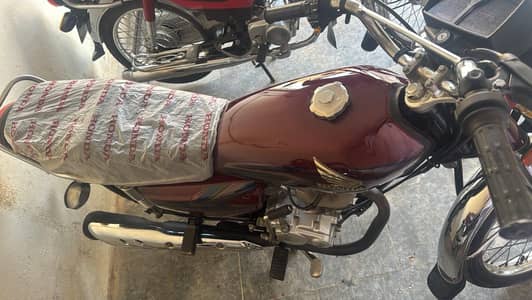 Honda 125 bike available for sale