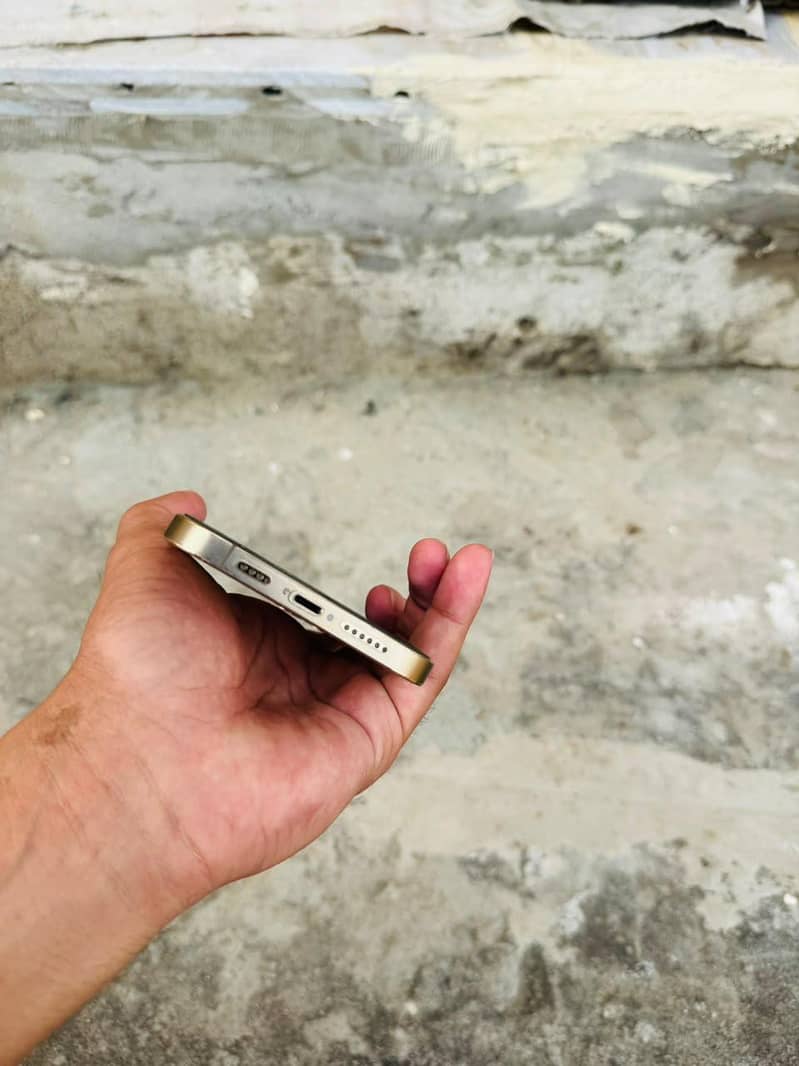 Apple iPhone 12 Pro Max 2