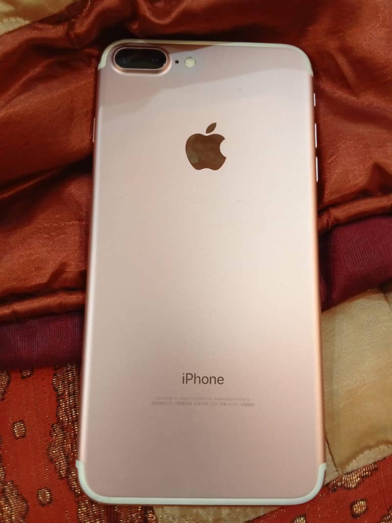 Apple iPhone 7 Plus 1