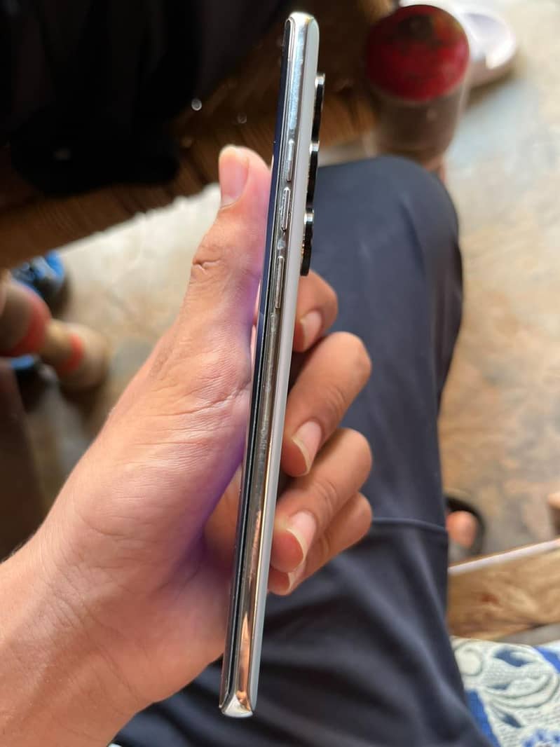 Tecno CAMON 40 Pro 1