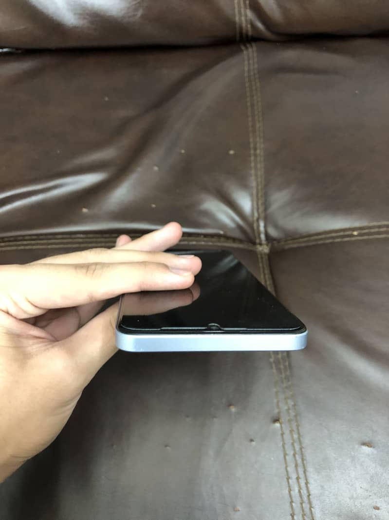 Realme Note 60 4