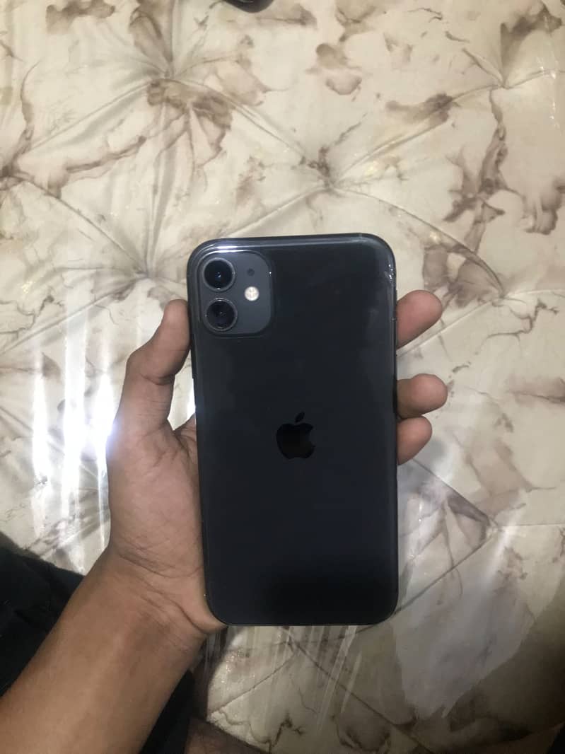 Apple iPhone 11 3