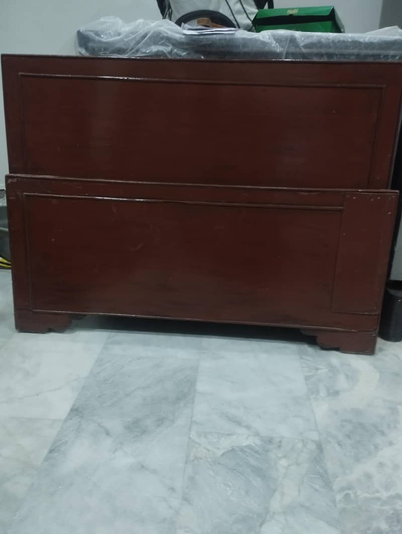 2 single bed with mattress 2