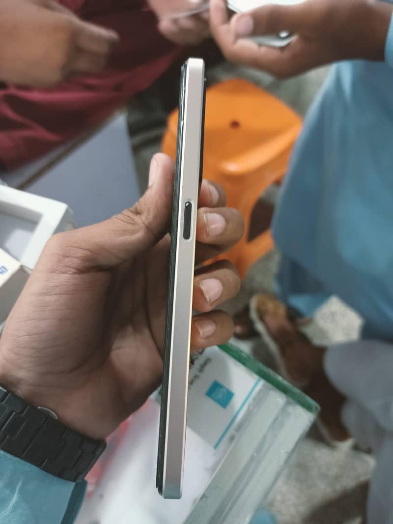 OPPO A57 2