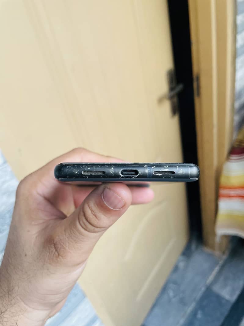 Google Pixel 6 4