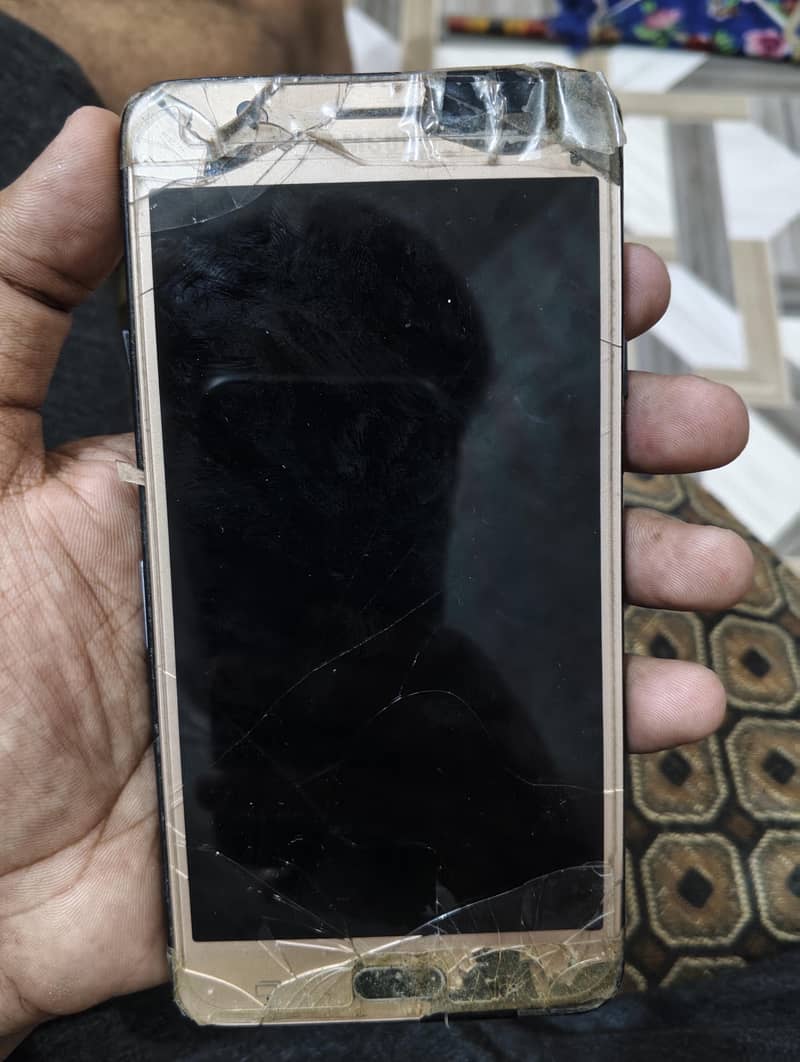 Samsung Mobile J7 Max 1