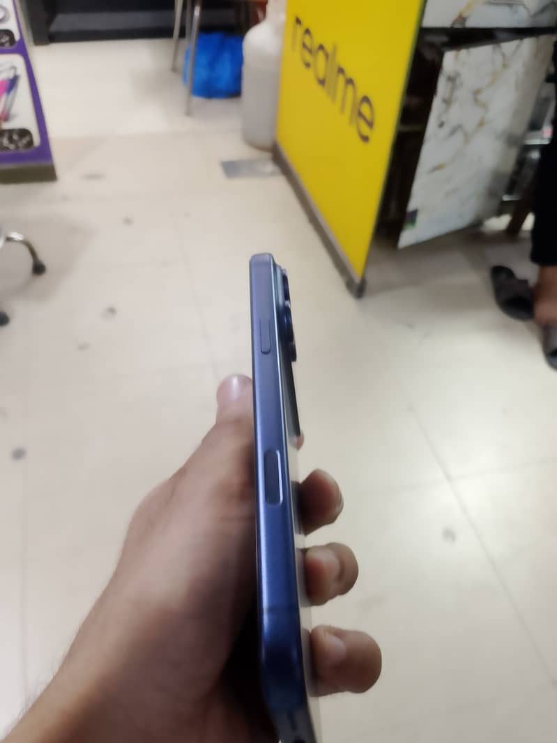 Apple iPhone 17 Pro Max 6