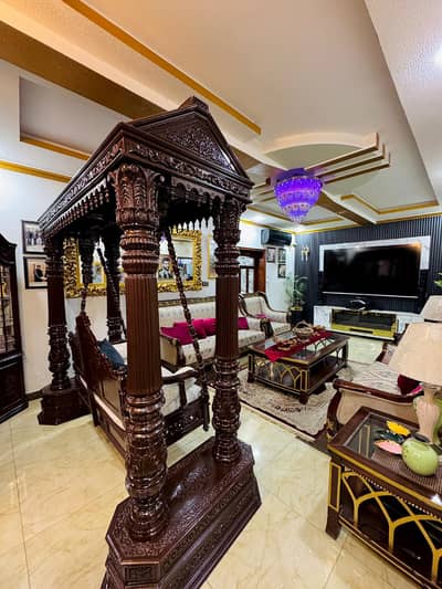 10 Marla Luxury House for Sale Sapphire Block, Park View City, Lahore