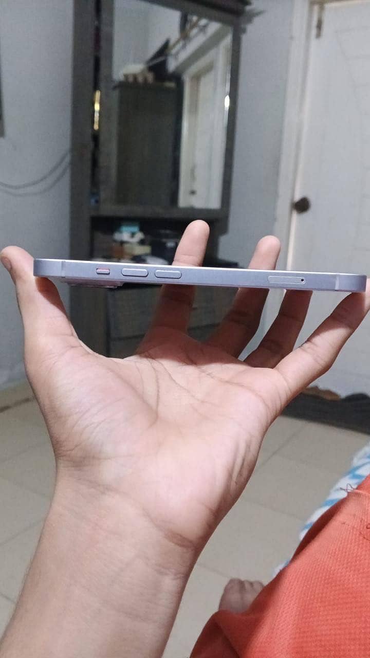 Apple iPhone 14 7