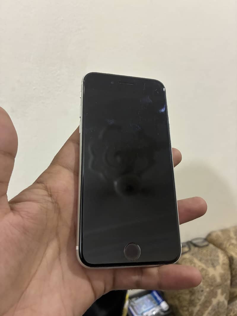 Apple iPhone SE 2020 5