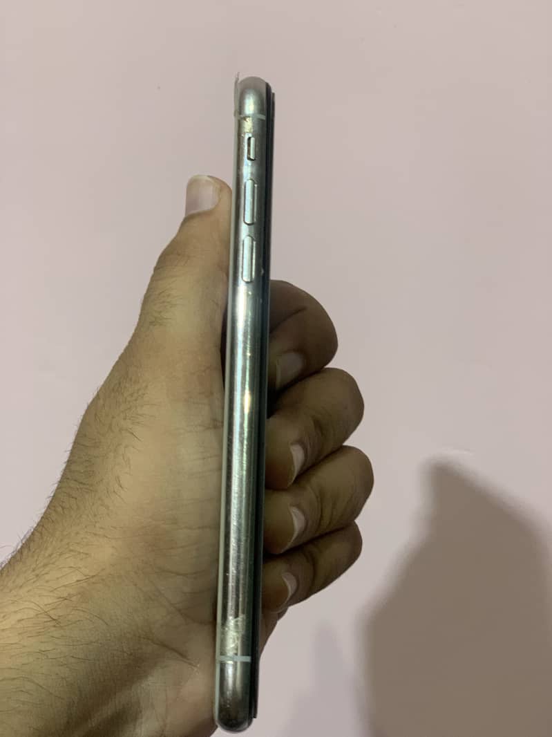 Apple iPhone X 3