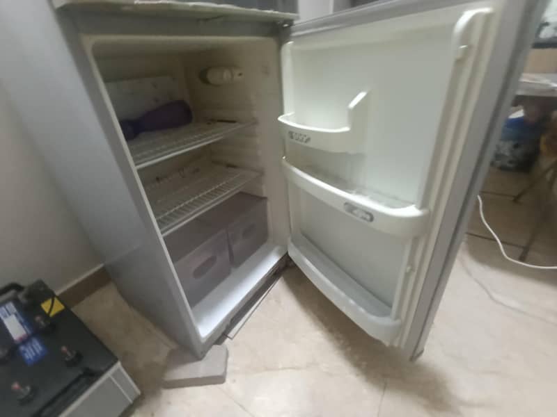 Orient Fridge (10 CFT) 2