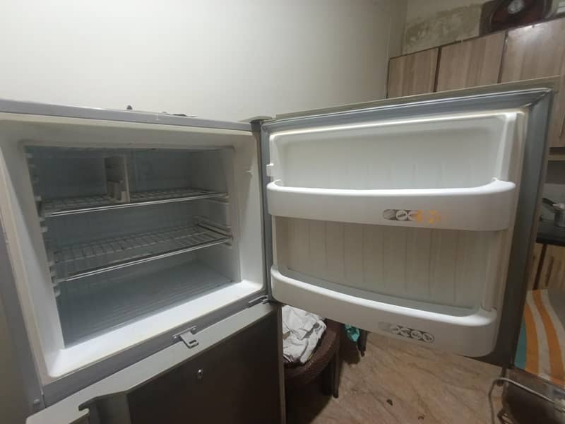Orient Fridge (10 CFT) 3