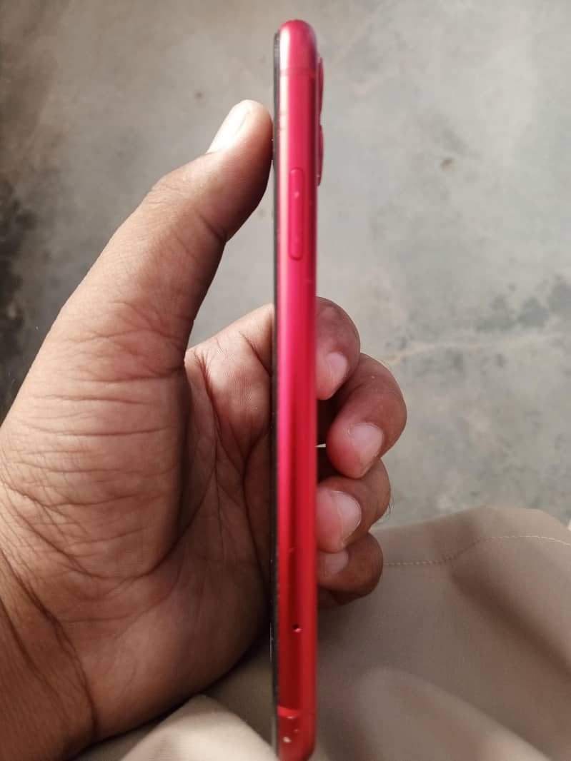 Apple iPhone 11 7