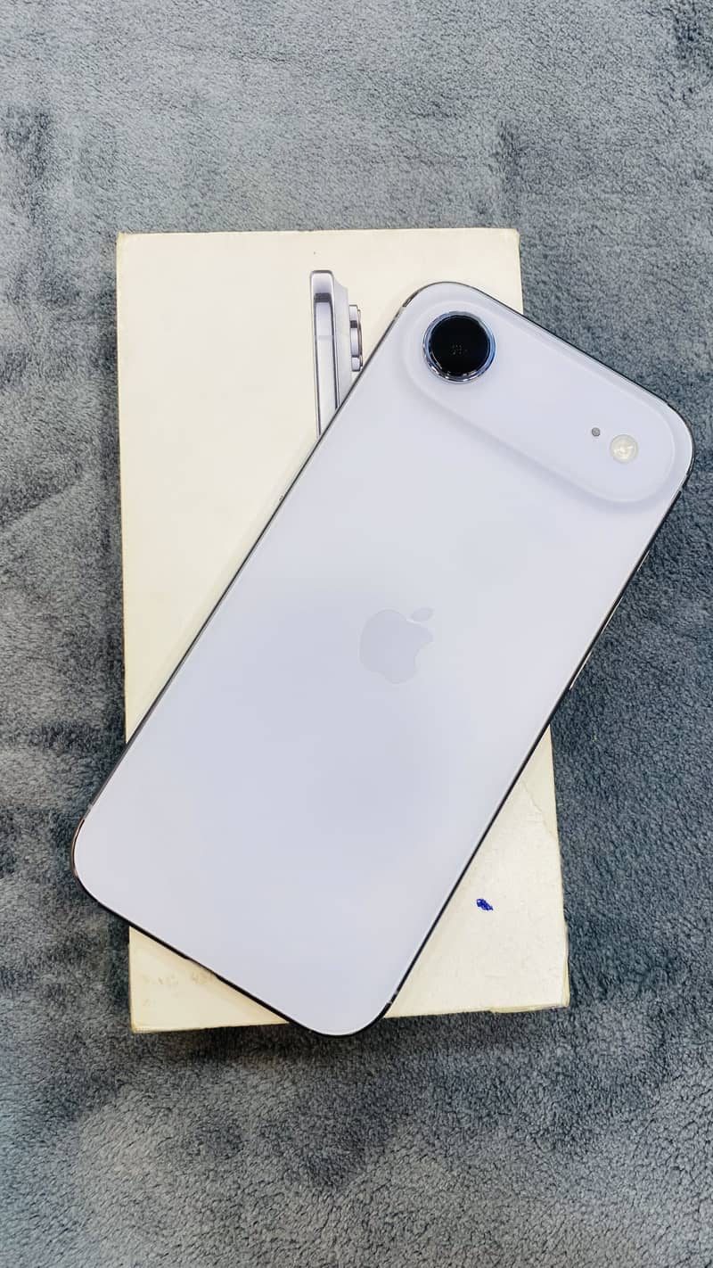 Apple iPhone 17 Air 0