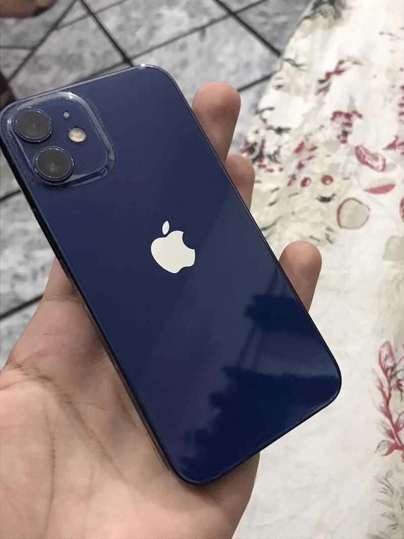 Apple iPhone 12 mini 3
