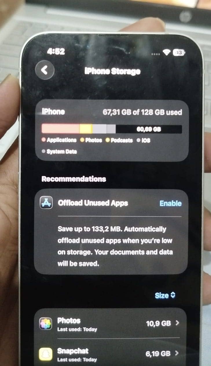 Apple iPhone 13 2