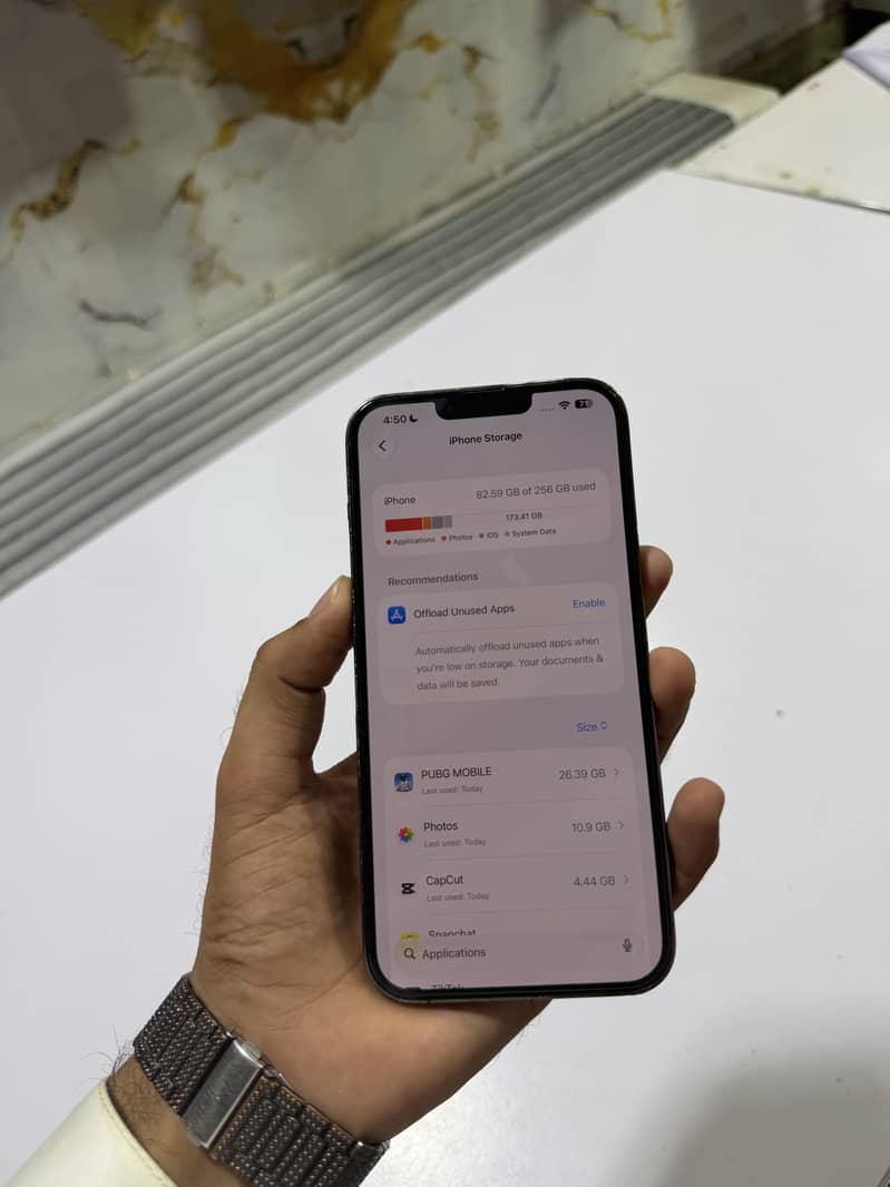 Apple iPhone 13 Pro Max 12
