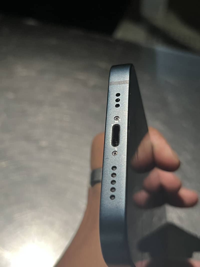 Apple iPhone 13 4