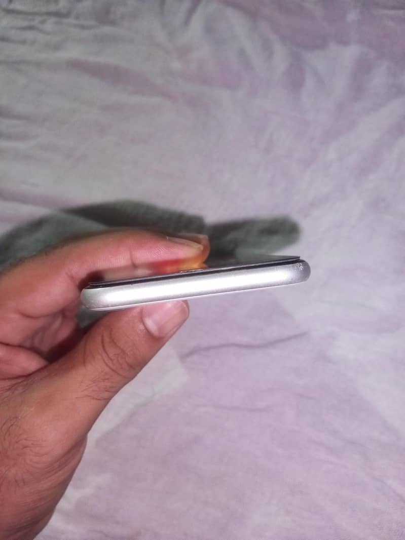 Apple iPhone SE 2