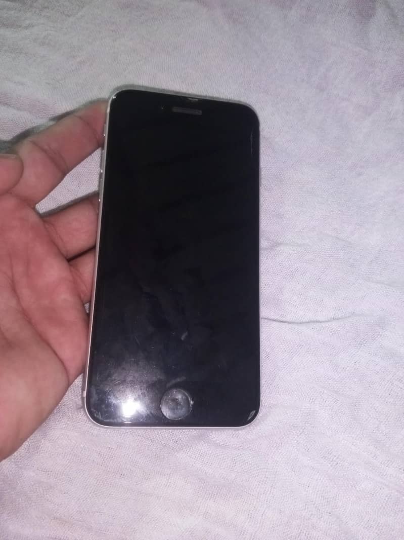 Apple iPhone SE 3