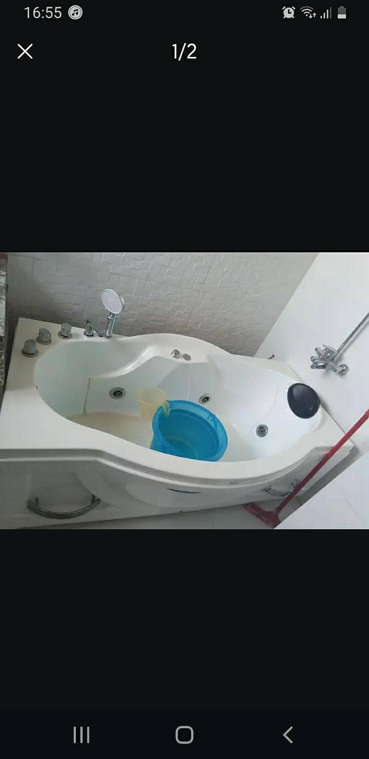 bath tub 0