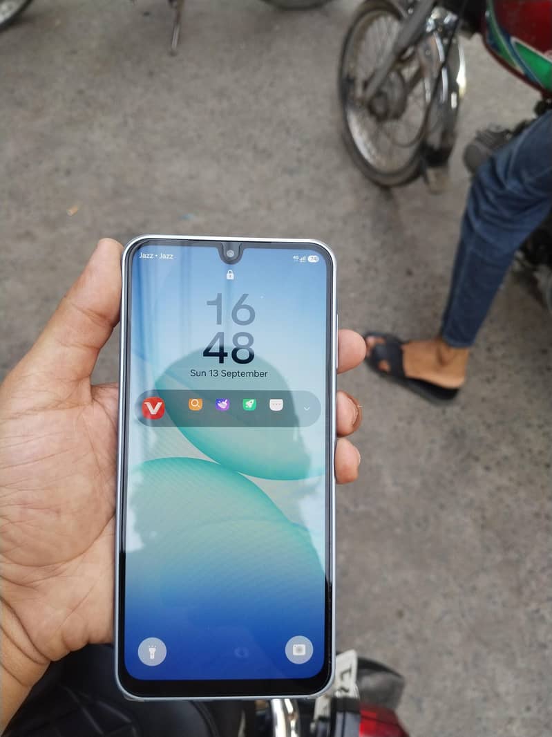 Samsung A17 1