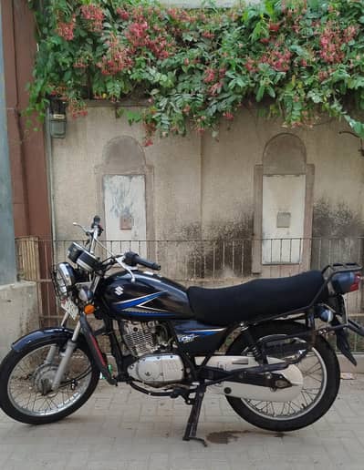 Suzuki GS 150 2025