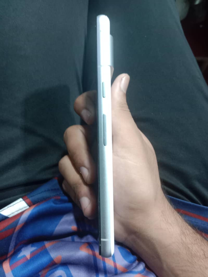 Google Pixel 7 3