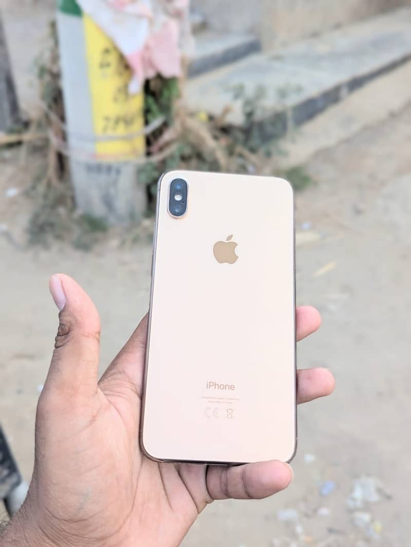 Apple iPhone Xsmax 1