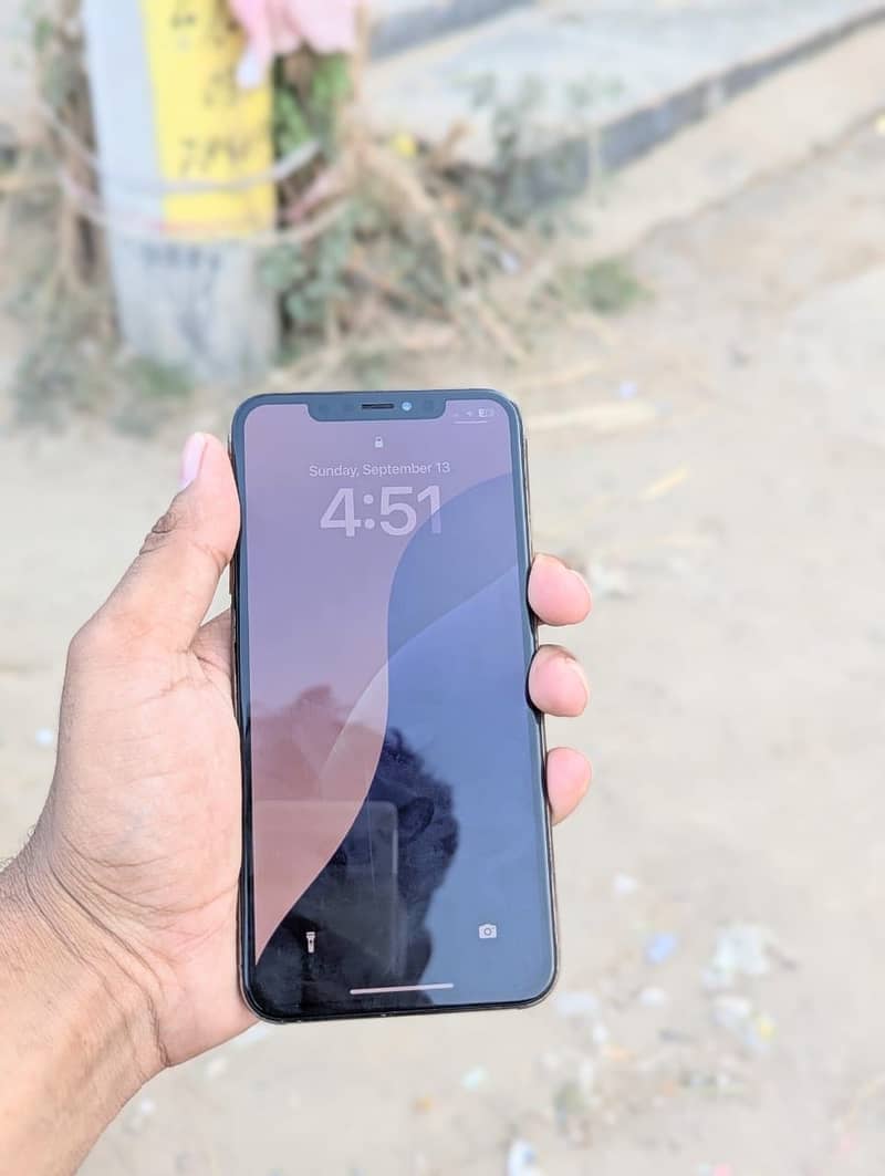 Apple iPhone Xsmax 2
