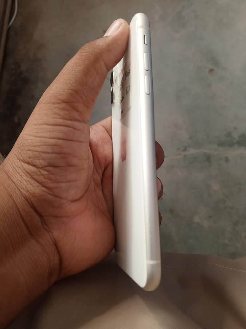 Apple iPhone 11 1