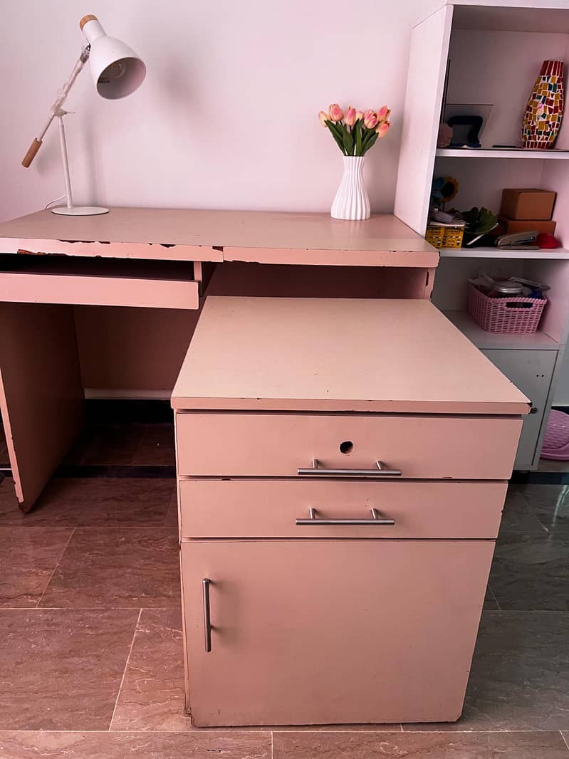 Study table / Office table / Workstation 1