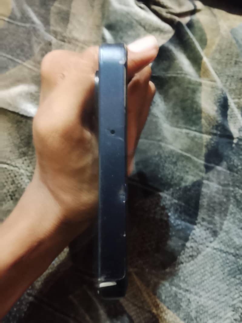 Samsung Mobile A06 4