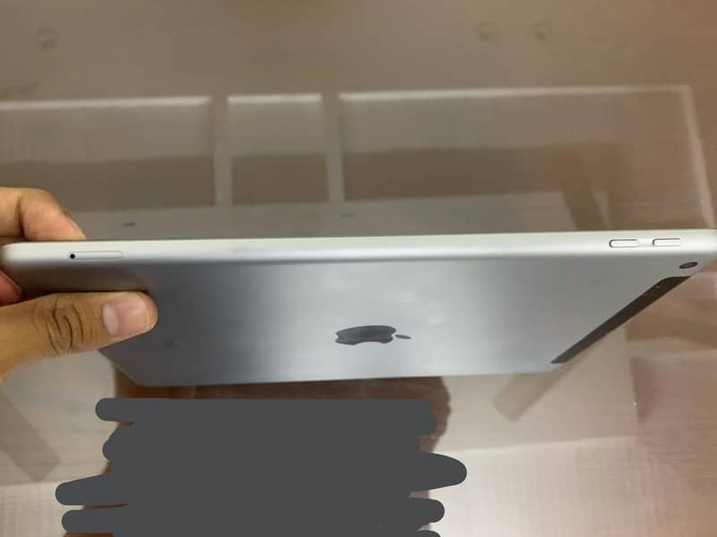 iPad 6th generation 10