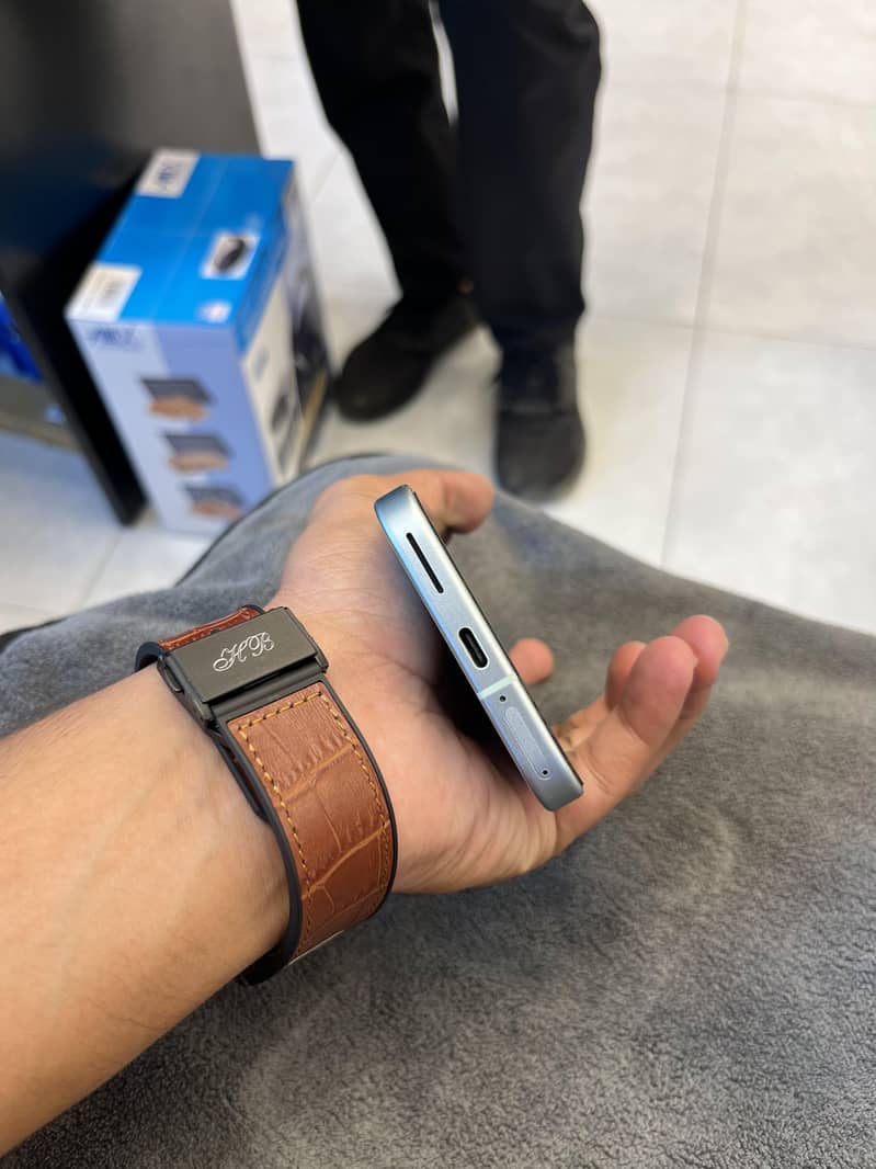 Google Pixel 9 6