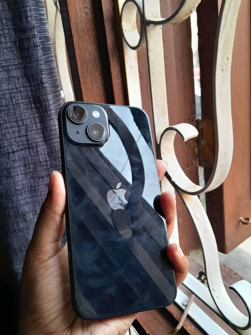 Apple iPhone 14 3