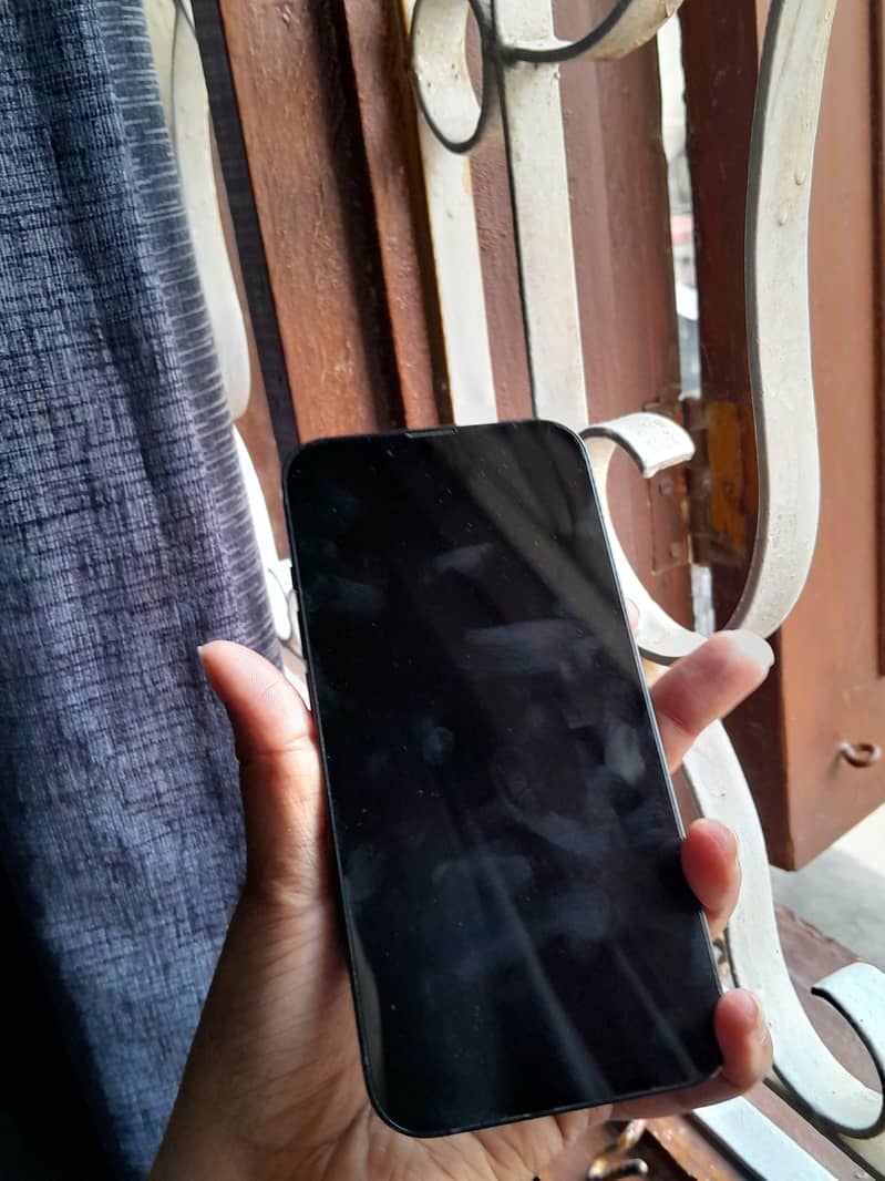 Apple iPhone 14 5