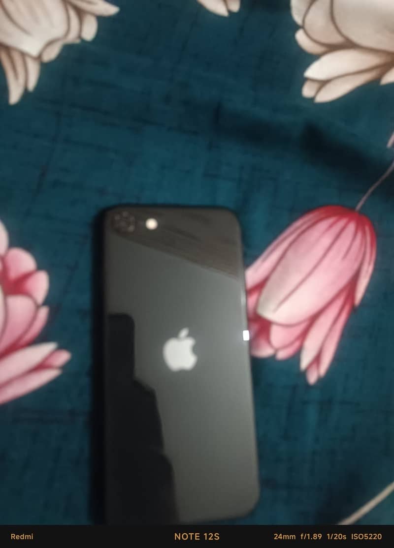 Apple iPhone SE 2 0