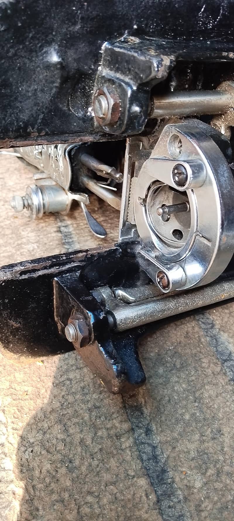 sewing machine 4