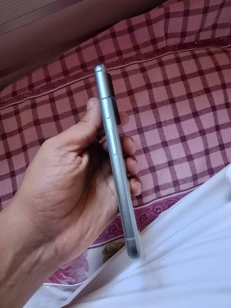 Google Pixel 8 2