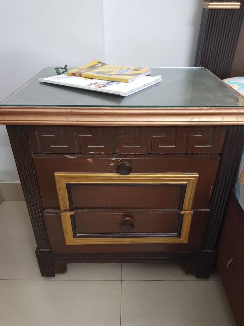 Bed  and Dressing Table 2