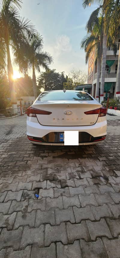 Hyundai Elantra GLS 2021