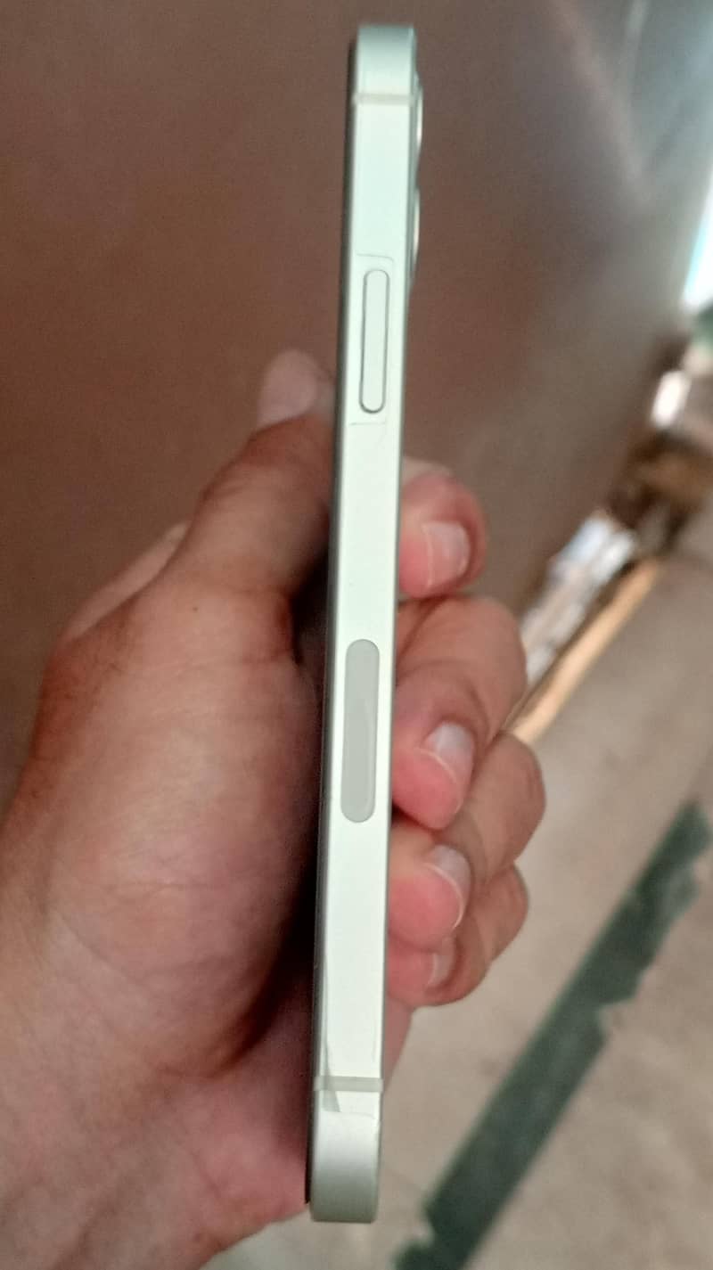 Apple iPhone 12 3